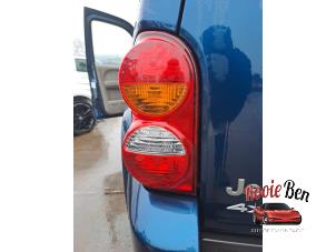 Gebruikte Achterlicht links Jeep Cherokee/Liberty (KJ) 2.4 16V Prijs op aanvraag aangeboden door Rooie Ben autodemontage