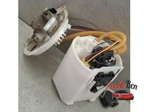 Begagnade Elektrisk bränslepump Mercedes CLA Shooting Brake (118.6) 1.3 CLA-250 e Turbo 16V Pris på förfrågan erbjuds av Rooie Ben autodemontage