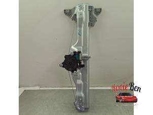 Używane Mechanizm szyby prawej tylnej wersja 4-drzwiowa Kia Sportage (NQ5E) 1.6 T-GDi Hybrid 16V Cena na żądanie oferowane przez Rooie Ben autodemontage