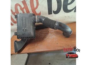 Begagnade Luftfilterhus Dodge 1500 Crew Cab (DS) 5.7 Hemi V8 4x4 Pris på förfrågan erbjuds av Rooie Ben autodemontage