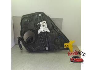 Używane Mechanizm szyby prawej tylnej wersja 4-drzwiowa Kia Xceed 1.0 T-GDi 12V Cena na żądanie oferowane przez Rooie Ben autodemontage