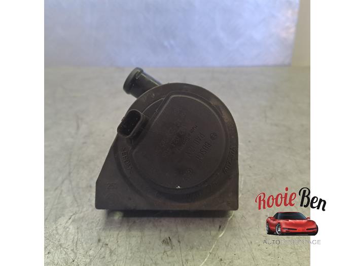 Vattenpump från en Skoda Fabia III Combi (NJ5) 1.0 TSI 12V 2019