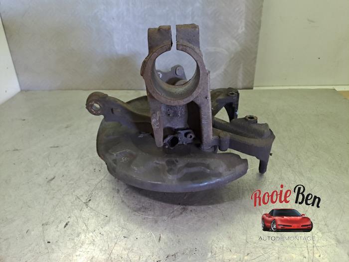 Spindel, höger fram från en Skoda Fabia III Combi (NJ5) 1.0 TSI 12V 2019