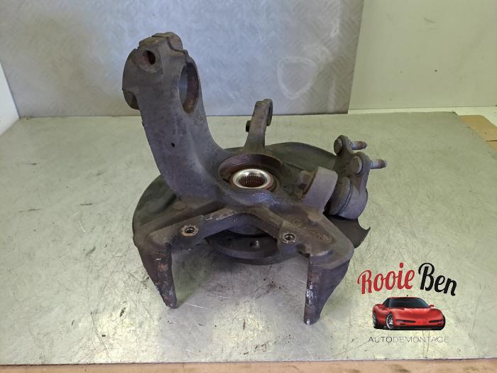 Spindel, höger fram från en Skoda Fabia III Combi (NJ5) 1.0 TSI 12V 2019