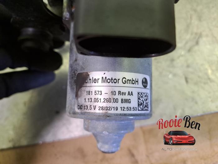 Vakuumpump (bensin) från en Skoda Fabia III Combi (NJ5) 1.0 TSI 12V 2019