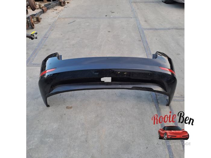 Bakre stötfångare från en Skoda Fabia III Combi (NJ5) 1.0 TSI 12V 2019