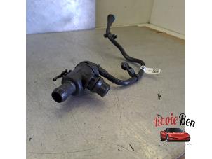 Używane Pompa wodna Jaguar XF (X260) 2.0 P250 Turbo 16V Cena na żądanie oferowane przez Rooie Ben autodemontage