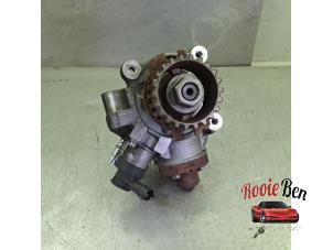 Begagnade Dieselpump Citroen C4 Cactus (0B/0P) 1.6 Blue Hdi 100 Pris på förfrågan erbjuds av Rooie Ben autodemontage