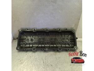 Używane Pokrywa zaworów Dodge 1500 Crew Cab (DS) 5.7 Hemi V8 4x4 Cena na żądanie oferowane przez Rooie Ben autodemontage