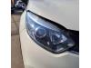 Strålkastare, höger från en Renault Captur (2R), 2013 0.9 Energy TCE 12V, SUV, Bensin, 898cc, 66kW (90pk), FWD, H4B400; H4BA4, 2013-06, 2R5A; 2RDA; 2REA; 2RFA; 2RGA; 2RHA 2014