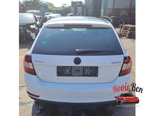 Begagnade Baklucka Skoda Rapid 1.2 TSI 16V Pris på förfrågan erbjuds av Rooie Ben autodemontage