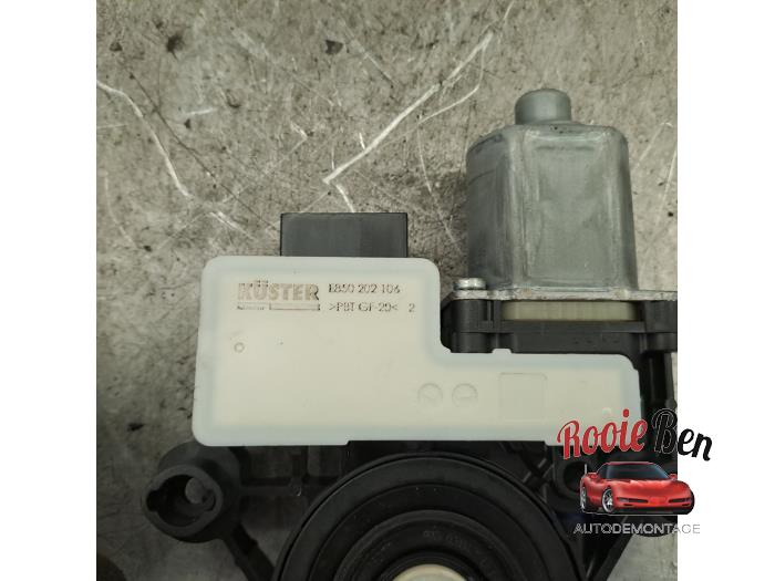 Motor, dörrfönster från en Skoda Fabia III Combi (NJ5) 1.0 TSI 12V 2019