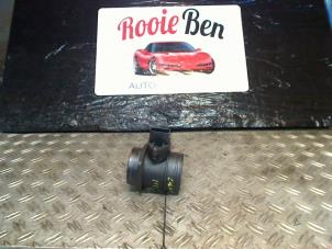 Begagnade Luftflödesmätare Volkswagen Golf IV (1J1) 1.9 TDI 100 Pris € 10,00 Marginaltabell erbjuds av Rooie Ben autodemontage