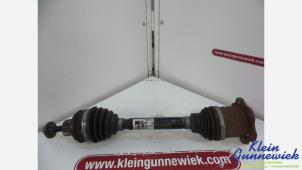 Begagnade Drivaxel, vänster fram Audi A4 Pris € 165,00 Marginaltabell erbjuds av Klein Gunnewiek Autodemontage & Motorentechniek