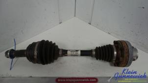 Begagnade Drivaxel, vänster fram Volkswagen Touareg Pris € 85,00 Marginaltabell erbjuds av Klein Gunnewiek Autodemontage & Motorentechniek