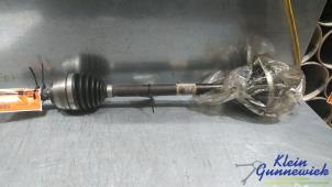 Gebruikte Aandrijfas links-voor Renault Twingo Prijs € 23,00 Margeregeling aangeboden door Klein Gunnewiek Autodemontage & Motorentechniek