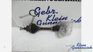 Gebruikte Aandrijfas links-voor Volkswagen Polo Prijs € 47,00 Margeregeling aangeboden door Klein Gunnewiek Autodemontage & Motorentechniek