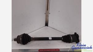 Begagnade Drivaxel, höger fram Audi A4 Pris € 40,00 Marginaltabell erbjuds av Klein Gunnewiek Autodemontage & Motorentechniek