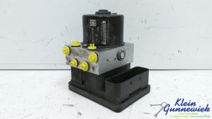 Begagnade ABS-pump Volkswagen Golf Pris € 113,00 Marginaltabell erbjuds av Klein Gunnewiek Autodemontage & Motorentechniek