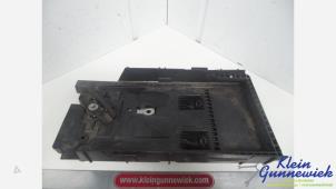 Begagnade Batterilåda Ford Galaxy Pris € 20,00 Marginaltabell erbjuds av Klein Gunnewiek Autodemontage & Motorentechniek