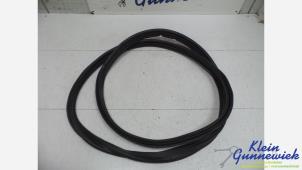 Begagnade Tätning, baklucka Ford Fiesta Pris € 30,00 Marginaltabell erbjuds av Klein Gunnewiek Autodemontage & Motorentechniek