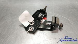 Gebruikte Scharnier Achterklep Opel Insignia Prijs € 25,00 Margeregeling aangeboden door Klein Gunnewiek Autodemontage & Motorentechniek