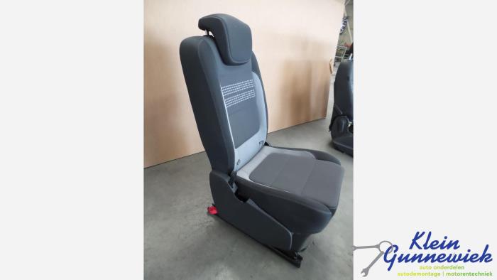 Stoel achter van een Volkswagen Sharan 2013