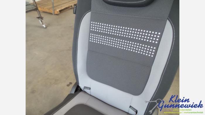 Stoel achter van een Volkswagen Sharan 2013