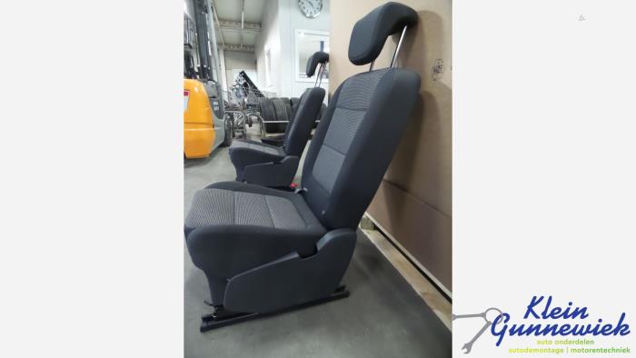 Stoel achter van een Volkswagen Sharan 2013