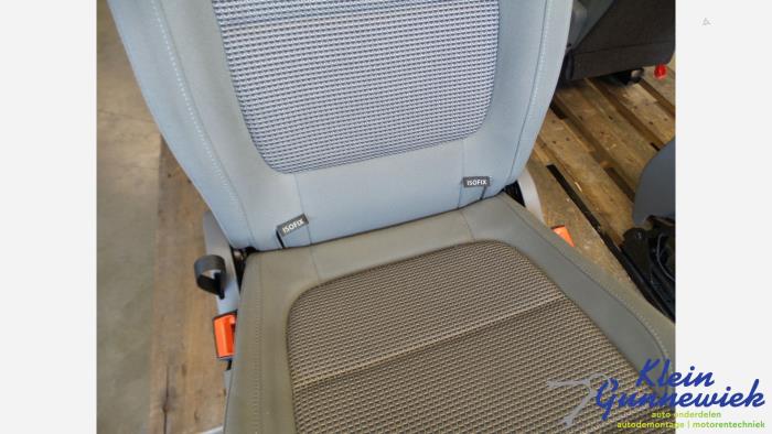 Stoel achter van een Volkswagen Sharan 2015