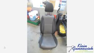 Begagnade Säte, höger Hyundai I20 Pris € 165,00 Marginaltabell erbjuds av Klein Gunnewiek Autodemontage & Motorentechniek