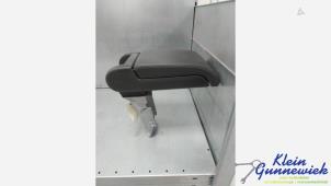 Gebruikte Armleuning Opel Signum Prijs € 45,00 Margeregeling aangeboden door Klein Gunnewiek Autodemontage & Motorentechniek