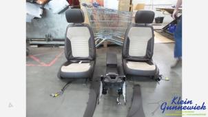 Używane Zestaw powlok (kompletny) Volkswagen Passat Cena € 250,00 Procedura marży oferowane przez Klein Gunnewiek Autodemontage & Motorentechniek