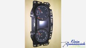 Gebruikte Instrumentenpaneel Volkswagen E-Golf Prijs € 150,00 Margeregeling aangeboden door Klein Gunnewiek Autodemontage & Motorentechniek