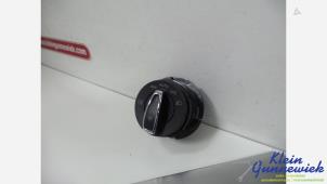 Begagnade Ljusbrytare Porsche 911 Pris € 35,00 Marginaltabell erbjuds av Klein Gunnewiek Autodemontage & Motorentechniek