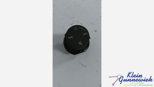 Używane Panel obslugi radia Audi A3 Cena € 25,00 Procedura marży oferowane przez Klein Gunnewiek Autodemontage & Motorentechniek