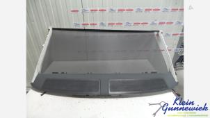 Gebruikte Rolgordijn achter Audi A8 Prijs € 195,00 Margeregeling aangeboden door Klein Gunnewiek Autodemontage & Motorentechniek