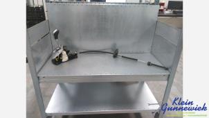 Begagnade Växelspak Renault Laguna Pris € 65,00 Marginaltabell erbjuds av Klein Gunnewiek Autodemontage & Motorentechniek