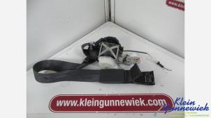 Gebruikte Veiligheidsgordel rechts-voor Renault Clio Prijs € 50,00 Margeregeling aangeboden door Klein Gunnewiek Autodemontage & Motorentechniek