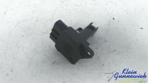 Używane Miernik ilosci powietrza Toyota Yaris Cena € 35,00 Procedura marży oferowane przez Klein Gunnewiek Autodemontage & Motorentechniek