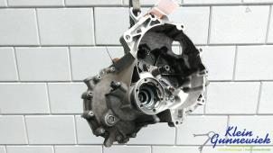 Używane Skrzynia biegów Volkswagen Polo Cena € 295,00 Procedura marży oferowane przez Klein Gunnewiek Autodemontage & Motorentechniek