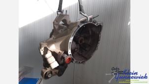 Używane Skrzynia biegów Ford B-Max Cena € 675,00 Procedura marży oferowane przez Klein Gunnewiek Autodemontage & Motorentechniek