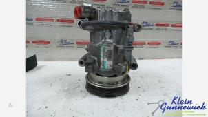 Begagnade Luftkonditioneringspump Renault Twingo Pris € 35,00 Marginaltabell erbjuds av Klein Gunnewiek Autodemontage & Motorentechniek