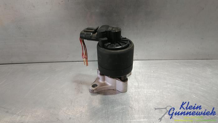 EGR Klep van een Opel Omega 2003