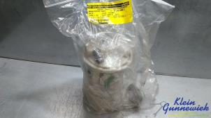 Gebruikte Brandstofpomp Elektrisch Dacia Logan Prijs € 25,00 Margeregeling aangeboden door Klein Gunnewiek Autodemontage & Motorentechniek