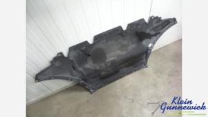 Używane Plyta ochronna silnika Audi A4 Cena € 45,00 Procedura marży oferowane przez Klein Gunnewiek Autodemontage & Motorentechniek