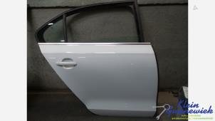 Begagnade Bakdörr, 4-dörrars, vänster Volkswagen Jetta Pris € 125,00 Marginaltabell erbjuds av Klein Gunnewiek Autodemontage & Motorentechniek