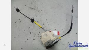 Begagnade Dörrlåsmekanism, 4-dörrars, höger fram Audi SQ5 Pris € 25,00 Marginaltabell erbjuds av Klein Gunnewiek Autodemontage & Motorentechniek