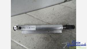 Begagnade Gasfjäder, cabriolettak Audi S5 Pris € 150,00 Marginaltabell erbjuds av Klein Gunnewiek Autodemontage & Motorentechniek