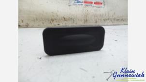 Begagnade Handtag, baklucka Renault Captur Pris € 20,00 Marginaltabell erbjuds av Klein Gunnewiek Autodemontage & Motorentechniek